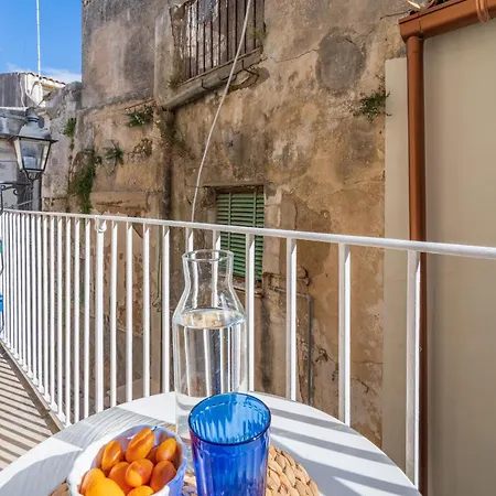 Dione Terrace By Dimore In Sicily